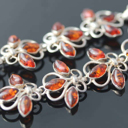 VINTAGE BIG AND BOLD BALTIC AMBER STERLING SILVER BRACELET. 925, GORGEOUS GLOWING AMBER!