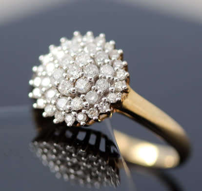 DIAMOND CLUSTER 9CT YELLOW GOLD RING. 41 BRILLIANT CUT DIAMONDS! *JEWELLER CERTIFIED R10'700*