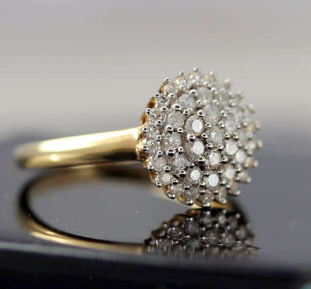 DIAMOND CLUSTER 9CT YELLOW GOLD RING. 41 BRILLIANT CUT DIAMONDS! *JEWELLER CERTIFIED R10'700*