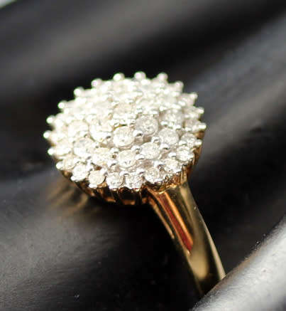 DIAMOND CLUSTER 9CT YELLOW GOLD RING. 41 BRILLIANT CUT DIAMONDS! *JEWELLER CERTIFIED R10'700*