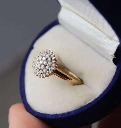 DIAMOND CLUSTER 9CT YELLOW GOLD RING. 41 BRILLIANT CUT DIAMONDS! *JEWELLER CERTIFIED R10'700*