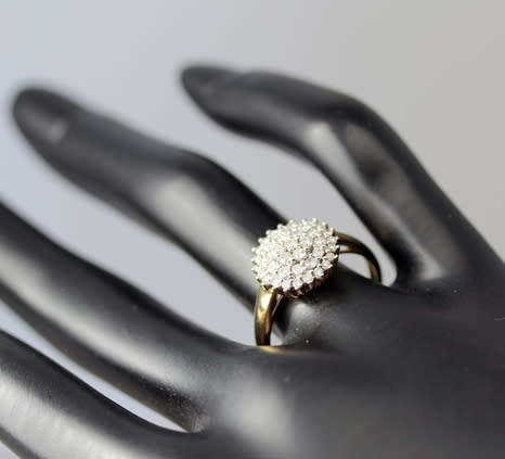 DIAMOND CLUSTER 9CT YELLOW GOLD RING. 41 BRILLIANT CUT DIAMONDS! *JEWELLER CERTIFIED R10'700*