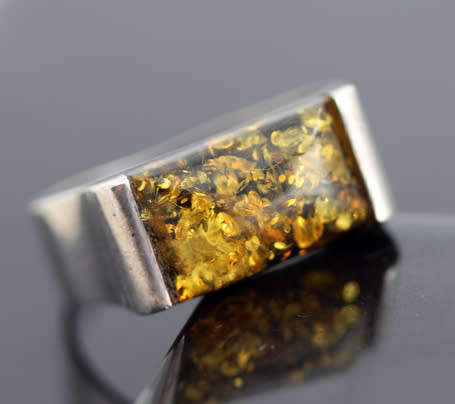 ELEGANT RECTANGULAR GREEN BALTIC AMBER STERLING SILVER RING. 925. MODULAR DESIGNS.