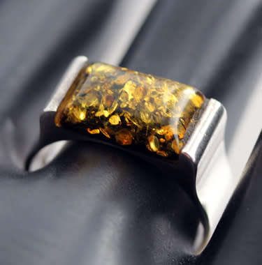 ELEGANT RECTANGULAR GREEN BALTIC AMBER STERLING SILVER RING. 925. MODULAR DESIGNS.