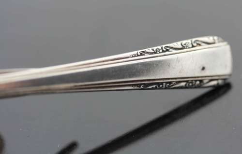 VINTAGE MAN'S "TEASPOON" CRAFT SOLID STERLING SILVER TIE CLIP. Hallmarked sterling