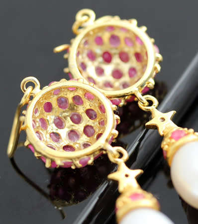 SUMPTUOUS RUBY AND PEARL GOLD-HUED STERLING SILVER DROP & DANGLE EARRINGS. 925