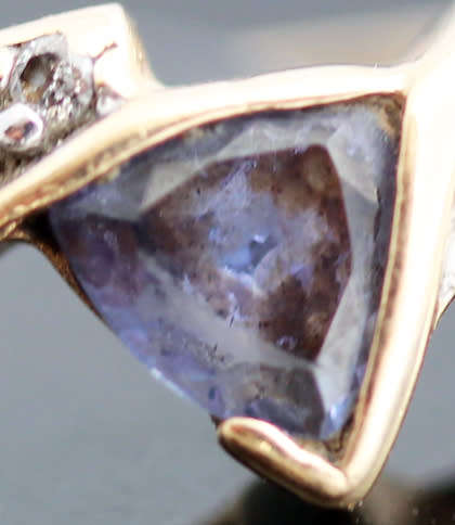 VINTAGE ART DECO DESIGN TRILLION CUT IOLITE AND DIAMOND 14CT YELLOW GOLD RING.