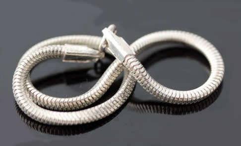 SIMPLE CONTEMPORARY STERLING SILVER SNAKE LINK BRACELET CHAIN. 925