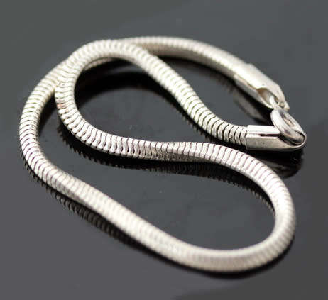 SIMPLE CONTEMPORARY STERLING SILVER SNAKE LINK BRACELET CHAIN. 925