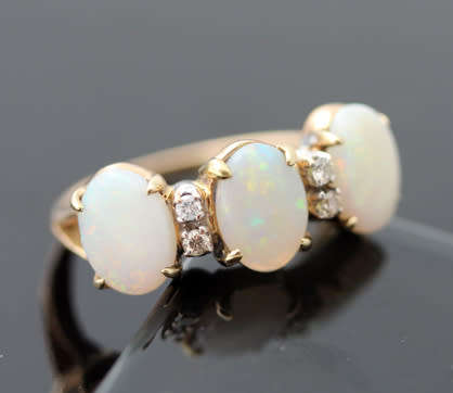 VINTAGE NATURAL OPAL 9CT YELLOW GOLD RING DIAMOND ACCENTS *JEWELLER CERTIFIED R13'000