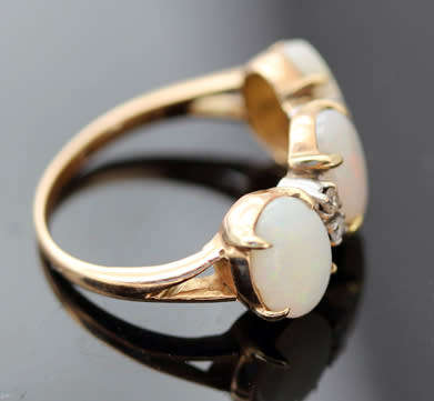 VINTAGE NATURAL OPAL 9CT YELLOW GOLD RING DIAMOND ACCENTS *JEWELLER CERTIFIED R13'000