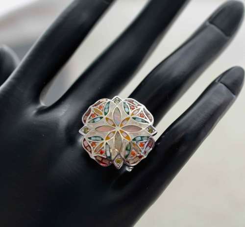 LARGE MOTHER OF PEARL FLORAL HANDCRAFTED MOSAIC DESIGN STERLING SILVER RING. 'JEWLLERY ART!'