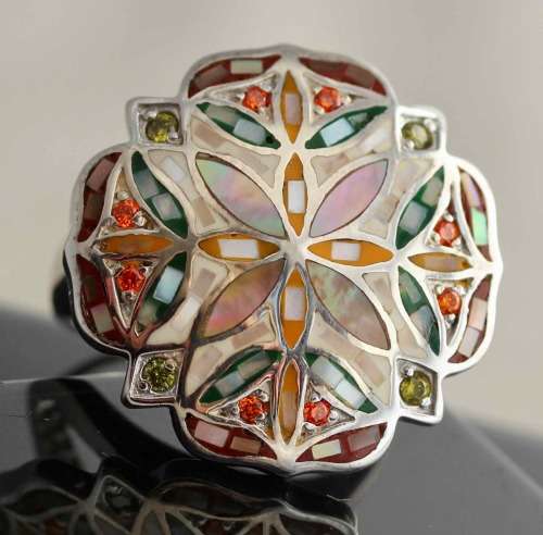 LARGE MOTHER OF PEARL FLORAL HANDCRAFTED MOSAIC DESIGN STERLING SILVER RING. 'JEWLLERY ART!'