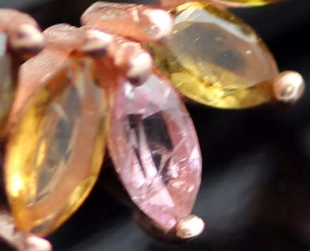 DANGLING NATURAL TOURMALINE EARRINGS IN ROSE GOLD-HUED STERLING SILVER. EARTHY COLOURS. 925