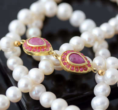 VERY LONG 83cm PEARL NECKLACE WITH ELEGANT FEATURE NATURAL RUBIES IN GOLD-HUED STERLING SILVER