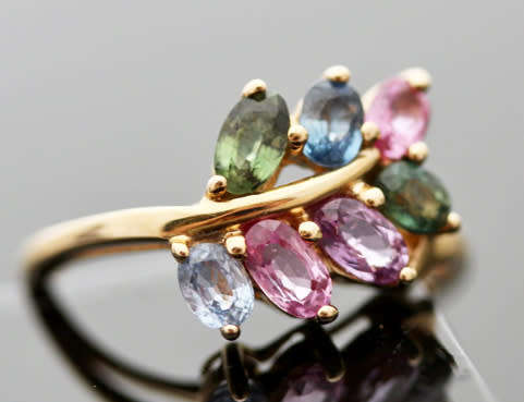 14K YELLOW GOLD NATURAL SAPPHIRE LEAF FROND RING. 375. AFRICA-MINED SAPPHIRES.