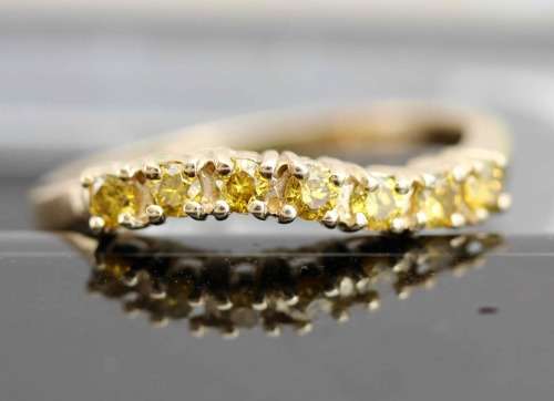 VINTAGE GOLDEN-YELLOW DIAMOND HALF ETERNITY 9CT YELLOW GOLD RING 375 *JEWELLER CERTIFIED AT R14'500