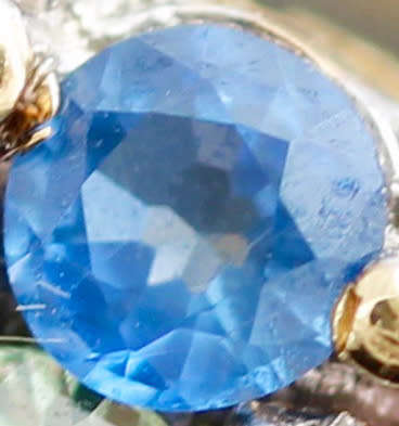 ENGLISH VINTAGE MULTI-COLOURED SAPPHIRE 14K YELLOW GOLD RING. GLORIOUS NATURAL COLOURS!