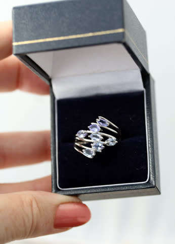 PRETTY MULTI-STRAND SOLID STERLING SILVER TANZANITE CROSSOVER RING. 925. CREATIVE OPENWORK DESIGN!