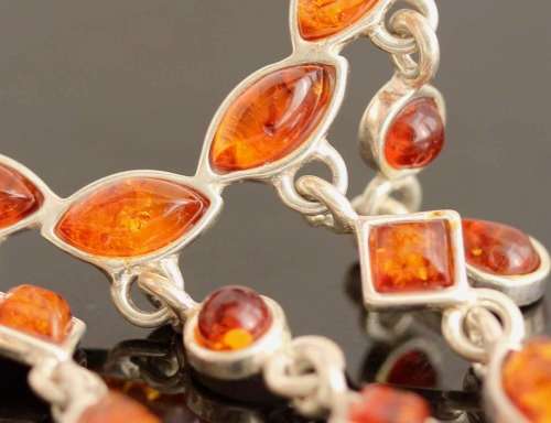 GLORIOUS HONEY HUE BALTIC AMBER SOLID STERLING SILVER FRINGE NECKLACE. 11 grams