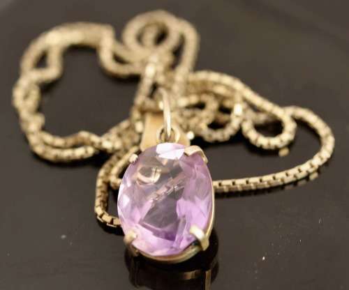 VINTAGE AMETHYST SOLITAIRE (7,63 carat) STERLING SILVER ON ITALIAN STERLING SILVER CHAIN