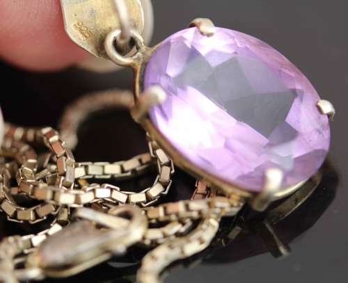 VINTAGE AMETHYST SOLITAIRE (7,63 carat) STERLING SILVER ON ITALIAN STERLING SILVER CHAIN