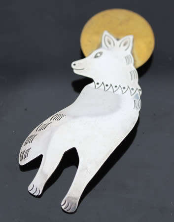 UNUSUAL VINTAGE MEXICAN STERLING SILVER AND BRASS WOLF DESIGN BROOCH. LIMITED EDITION. 925