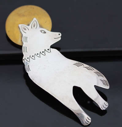 UNUSUAL VINTAGE MEXICAN STERLING SILVER AND BRASS WOLF DESIGN BROOCH. LIMITED EDITION. 925
