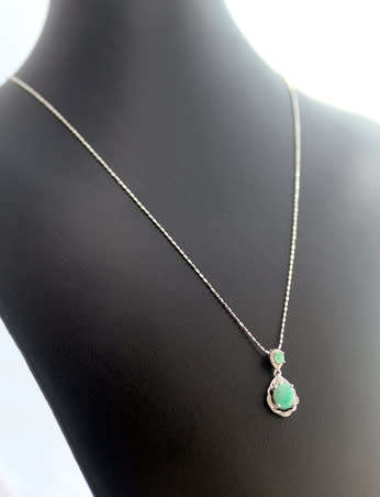 BEAUTIFUL GREEN NATURAL EMERALD GEMSTONES STERLING SILVER PENDANT ITALIAN STERLING SILVER 49cm CHAIN
