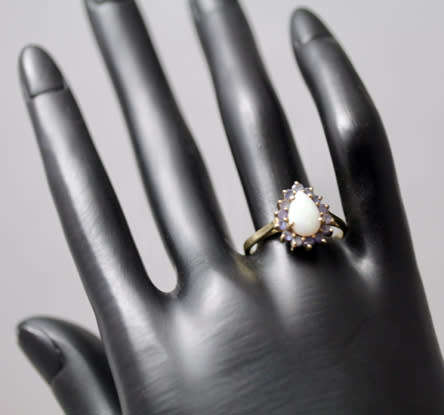 VINTAGE 9CT YELLOW GOLD PEAR FACETED NATURAL OPAL AND TANZANITE RING