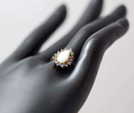 VINTAGE 9CT YELLOW GOLD PEAR FACETED NATURAL OPAL AND TANZANITE RING