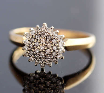 VINTAGE DIAMOND CLUSTER 9CT YELLOW & WHITE GOLD RING 37 ROUND CUT DIAMONDS JEWELLER CERTIF. R5422