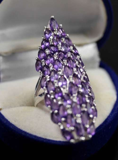 LARGE REAL AMETHYST GEMSTONE STERLING SILVER RING INTENSE DEEP COLOUR. SERIOUSLY LONG! 50 mm  11,27g