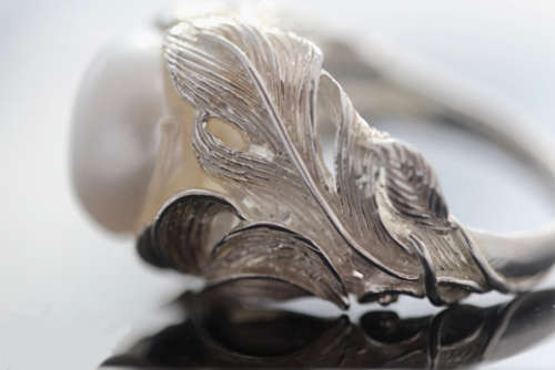 GLORIOUS LARGE & DRAMATIC NATURAL PEARL CABOCHON IN STERLING SILVER 925