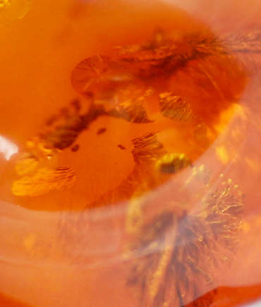 LARGE VINTAGE NATURAL BALTIC AMBER FROM BUDAPEST STERLING SILVER RING. FASCINATING INCLUSIONS!