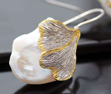 DRAMATIC HANDCRAFTED GORGEOUS BAROQUE PEARL STERLING SILVER DROP & DANGLE EARRINGS GOLD-HUED ACCENTS