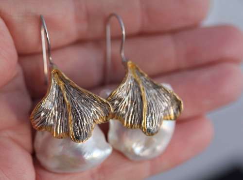 DRAMATIC HANDCRAFTED GORGEOUS BAROQUE PEARL STERLING SILVER DROP & DANGLE EARRINGS GOLD-HUED ACCENTS