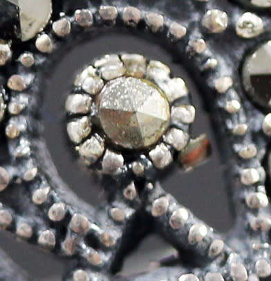 UNUSUAL STERLING SILVER MARCASITE ROYAL CROWN DESIGN RING. 295