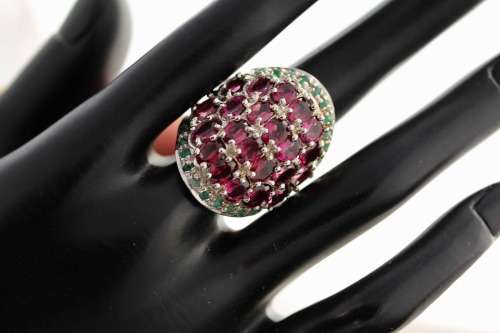 LARGE SOLID STERLING SILVER RING A RIOT OF GLORIOUS RHODOLITE GARNET AND EMERALD REAL GEMSTONES