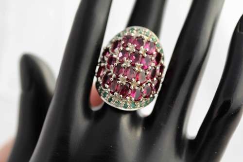 LARGE SOLID STERLING SILVER RING A RIOT OF GLORIOUS RHODOLITE GARNET AND EMERALD REAL GEMSTONES