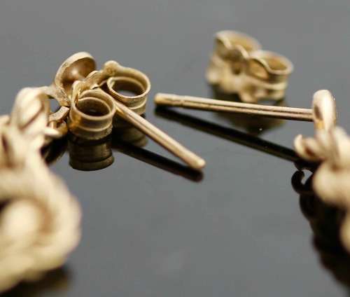 DAINTY 9ct YELLOW GOLD VINTAGE ENGLISH CHAIN EARRINGS GOLD STUDS. HALLMARKED