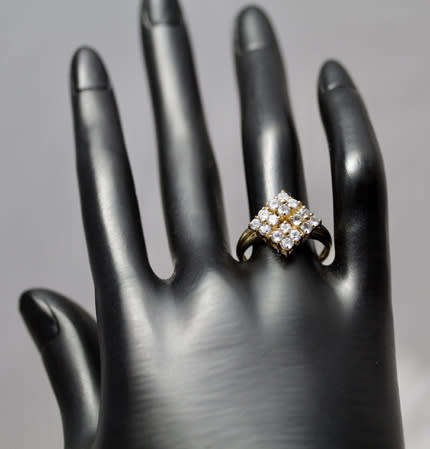 ENGLISH VINTAGE REAL TANZANITE GEMSTONE 9CT YELLOW GOLD RING. WELL HALLMARKED!