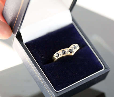VINTAGE ENGLISH SAPPHIRE AND DIAMOND 9CT YELLOW GOLD CHEVRON RING. SOLID PIECE.  WELL HALLMARKED!