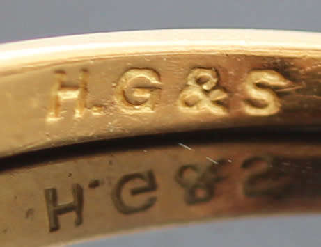 VINTAGE DIAMOND SOLITAIRE PLATINUM AND 18CT YELLOW GOLD RING COLLECTABLE VINTAGE ENGLISH - H, G & S