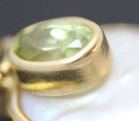 NATURAL PEARL NECKLACE WITH AMETHYST, PERIDOT, BAROQUE PEARL. FASCINATING INCLUSIONS.