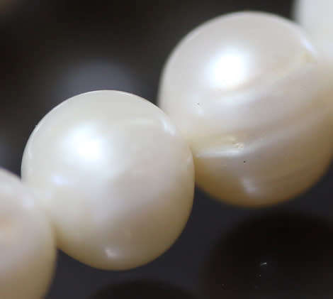 NATURAL PEARL NECKLACE WITH AMETHYST, PERIDOT, BAROQUE PEARL. FASCINATING INCLUSIONS.