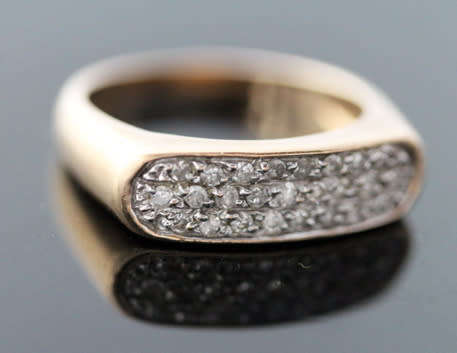 VINTAGE DIAMOND PAVÉ SET 9CT WHITE AND YELLOW GOLD RING 0,25ct JEWELLER CERT Inc R9000 - VERY SOLID
