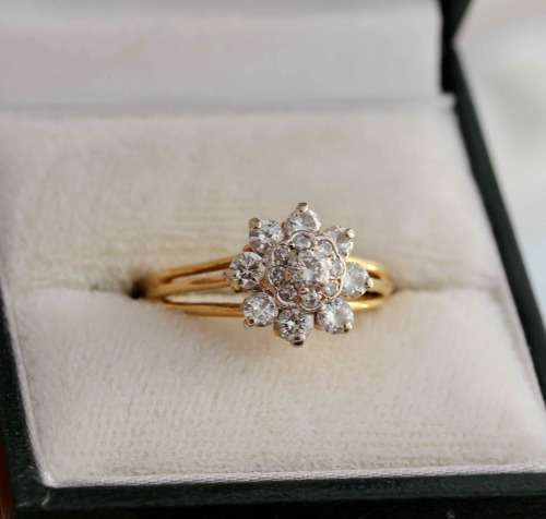 18ct YELLOW GOLD DIAMOND RING 0,88ct. JEWELLER EVALUATION CERT R40'000 included   4,28 grams