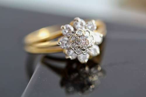 18ct YELLOW GOLD DIAMOND RING 0,88ct. JEWELLER EVALUATION CERT R40'000 included   4,28 grams