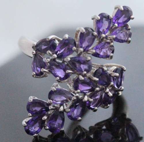 DEEP PURPLE AMETHYST GEMSTONE STERLING SILVER RING. URUGUAY MINED
